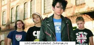 bill kaulitz este emo? prea cred bill emo l-am vazt nici poza plangand cele mai multe ori rade
