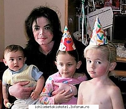 murit michael jackson pot face pasu mj..dar oricum iese fel..asta e..eu fost fana inainte dar eram ღ^~*AdmInIstraToR*~^ღ
