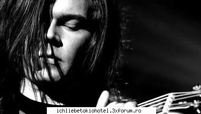 place band)( place mult mearga petreceri, iar atunci cand timpul permite face sport, fiind pasionat ღ^~*AdmInIstraToR*~^ღ