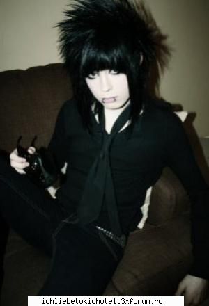 chriss dakota merge noi ei..in londravai accent frumos cand ღ^~*AdmInIstraToR*~^ღ