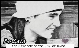 tomy are piercing ureche ..si sormea imi zice asta zice arata mai bn..da mie doooor dreaduri mam ღ^~*AdmInIstraToR*~^ღ