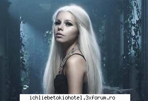 kerli talks about tokio hotel ayer, cantante estonia kerli kyte estuvo chat vivo con todos sus fans.