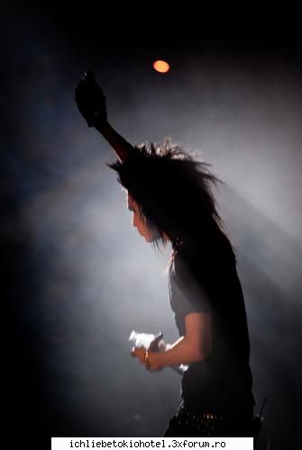 sa vina cat mai repede abia astept sa ii vad :) -tokio hotel in romania-