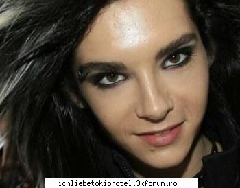 :rolleyes: yo cu bill :cool: cu cine semeni cel mai mult din trupa???