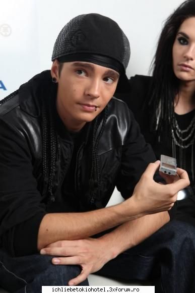 tom love tom:x