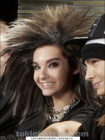 picture about bill...... say cheessee)