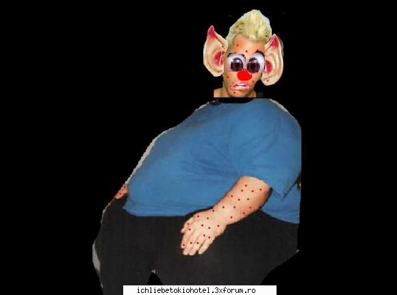 muhaha.... :rotfl:  o faza tare,din scenariul marelui regizor.. sef': la atac ! tu,tu, shi tu,