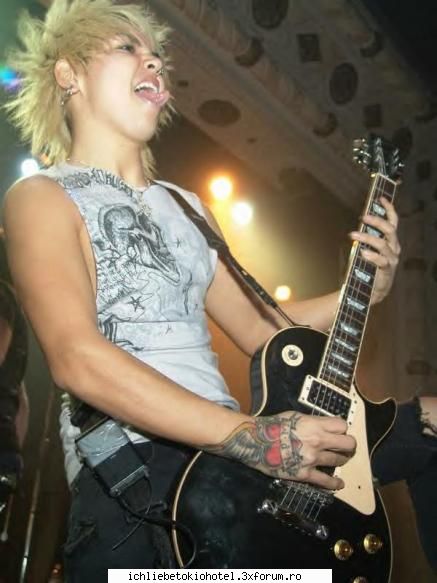 escape the fate bryan money( voce