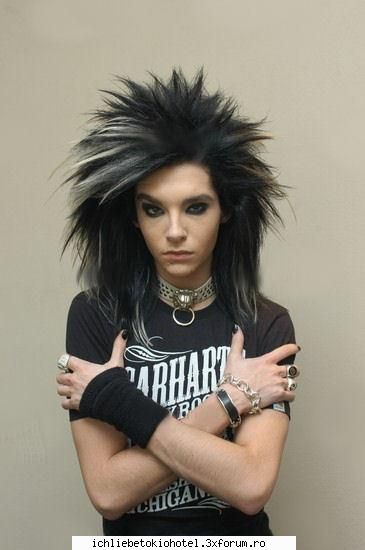 logik ka pe bill il aleg ;)  :nod:  :nebun:  dekat pe gayu ala:)) :finger: bill vs. christian