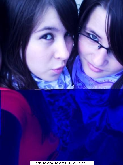 `.bezt friendz.` alina(cea din stg.)dar spun danoninoe emo desi prietene ani intelegem ...desi asa