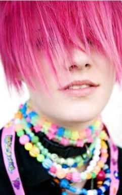 Accesorii~*.*~ - tricouri nus chiar asa mijto sutn vreo 4 modele - ღEmOoღ