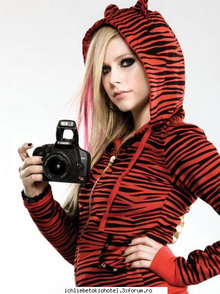 Avril Lavigne - roxy - ღOther Bandsღ