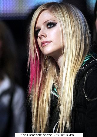 Avril Lavigne - roxy - ღOther Bandsღ