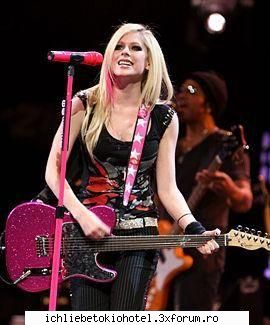 Avril Lavigne - roxy - ღOther Bandsღ