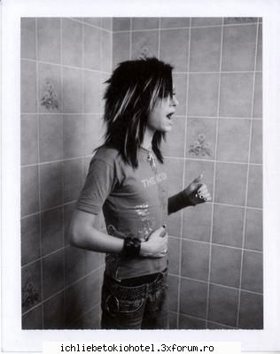 Bill is heaving a girlfriend... I guess... - ce cum sa aibe pretena..........neah - ღRecycle binღ