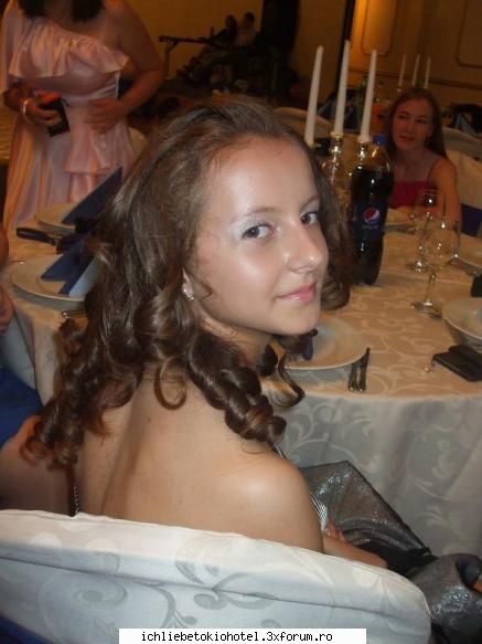 Pozele noastre... - esti dragutza o poza cu mine de la banchet - ღHallo!!ღ
