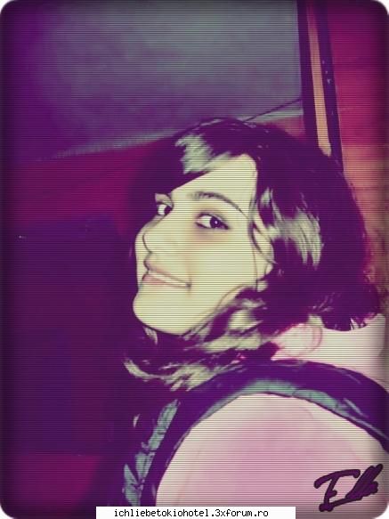 Pozele noastre... - o poza cu mine :-j ! va rog sa nu va speriati :]] - ღHallo!!ღ