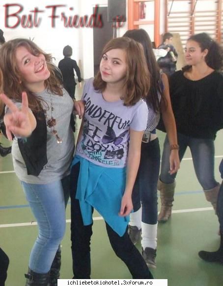 Pozele noastre... - Nu mă consider, dar fie ;; ) Şi - ღHallo!!ღ