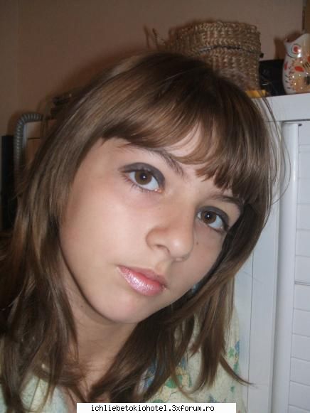 Pozele noastre... - asta sunt eu nus frumoasa stiu - ღHallo!!ღ