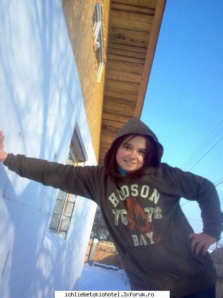 Pozele noastre... - o poza cu mine dar sunt urata :( - ღHallo!!ღ