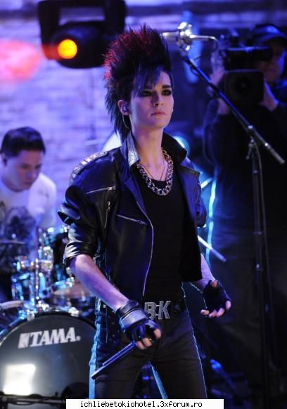 :nod: picture about bill......