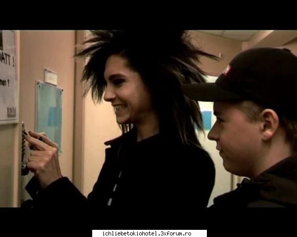 picture about bill...... - nici eu nu pot sa fac :x :x ridic din - ღBillღ