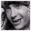 picture(funny) - uite cum te vrajesc..cu cercelu mieu...:* - ღTomღ